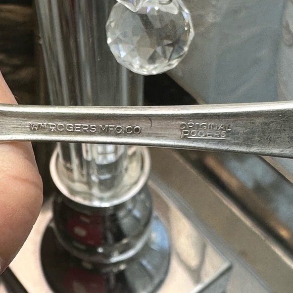 Three Vintage WM Rogers Mfg Co Original Rogers Flat Handled Master Butter Knives - Picture 3 of 7